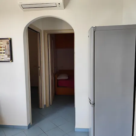 Villetta Con Portico E Giardino Privato, Affacciata Sulla Valle E Con Vista Mare Parziale شقة